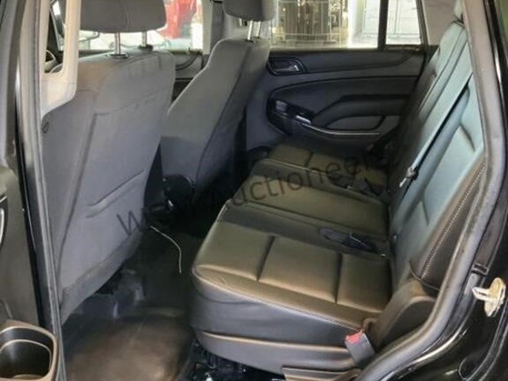 2019-chevrolet-tahoe-image-24