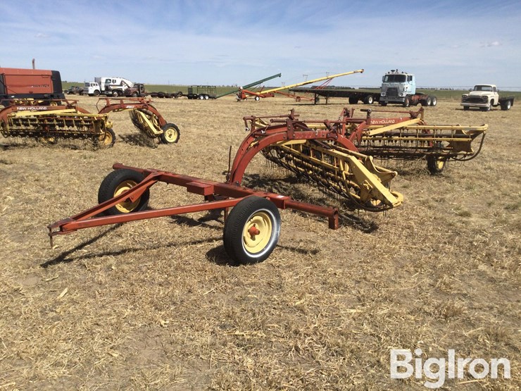 new-holland-260-image-1