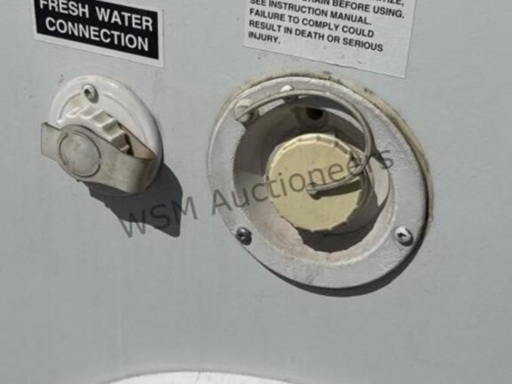 2005-thor-fury-toy-hauler-image-14