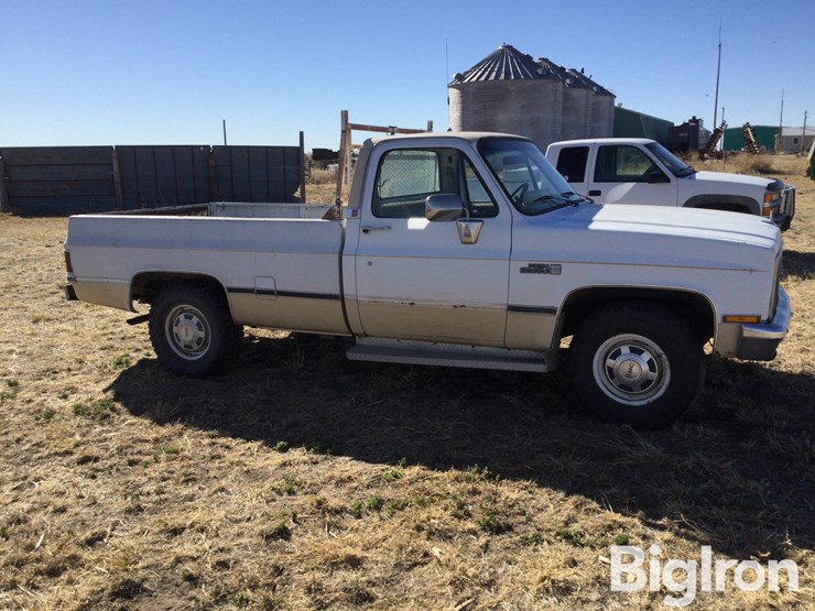 1985-gmc-sierra-2500-image-4