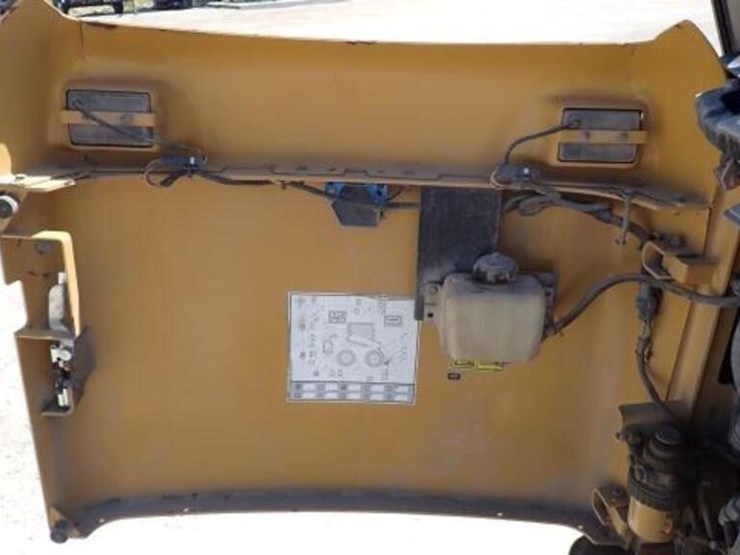 2009-caterpillar-232b-image-44