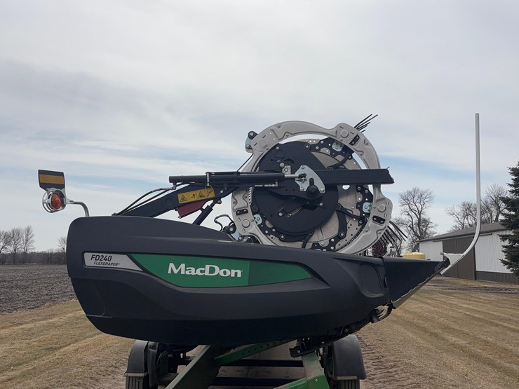 2024-mac-don-fd240-image-7