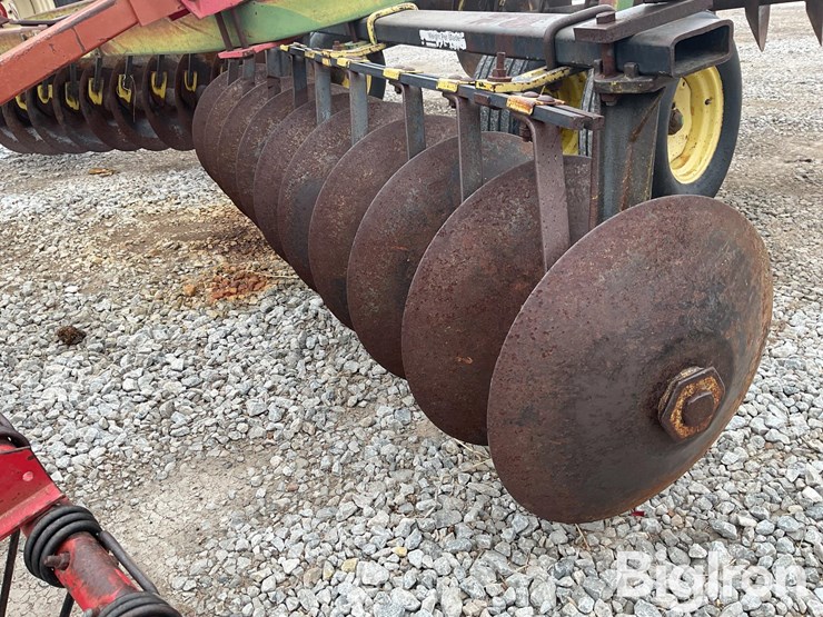 john-deere-210-image-10