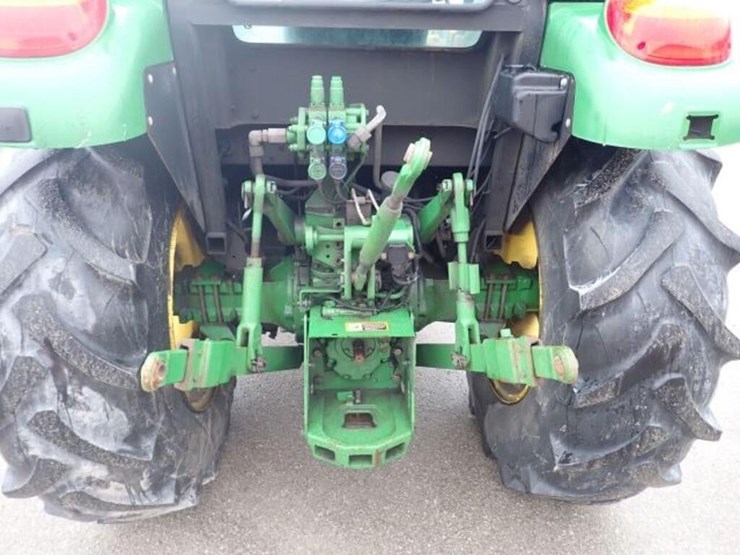 2016-john-deere-5085e-image-58