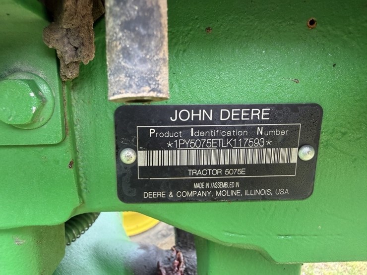 2020-john-deere-5075e-image-18