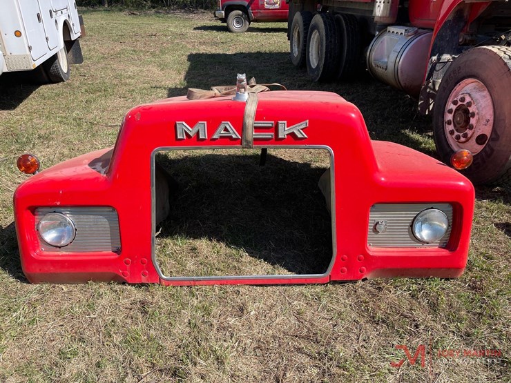 1992-mack-rb690s-image-21