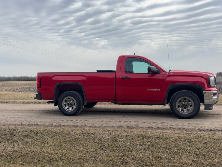 2016-gmc-sierra-1500-image-4