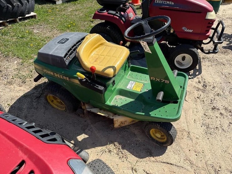 john-deere-la-image-1