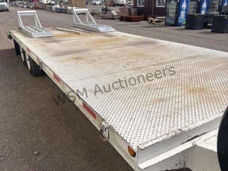 2010-f/b-trailer-image-5