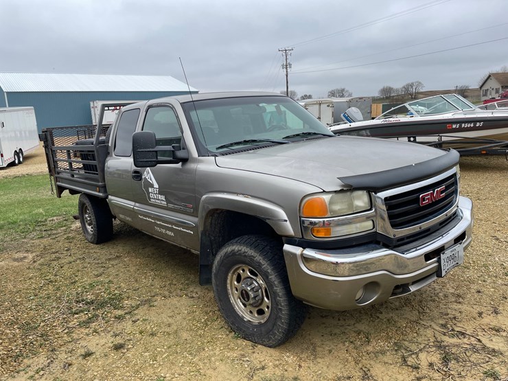 2003-gmc-sierra-2500-image-3