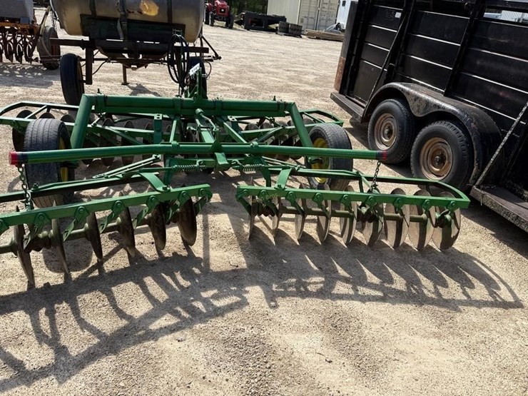 john-deere-10-image-4