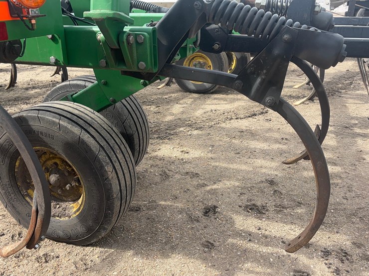 john-deere-2210-image-8