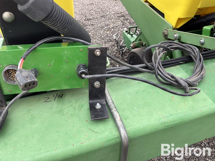 john-deere-7300-image-11