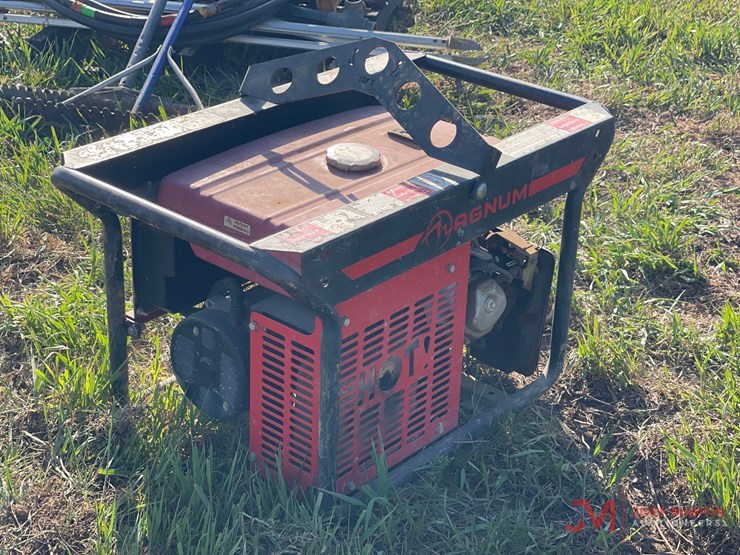 magnum-mpg-5600-portable-generator-image-5