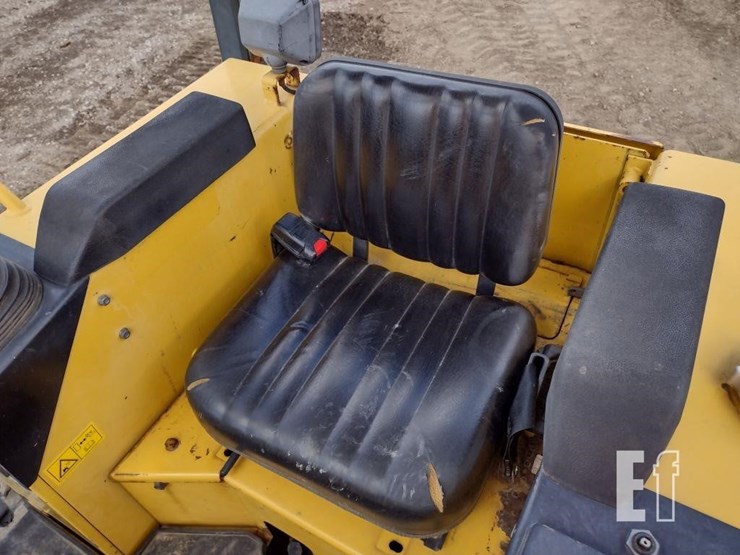 2012-komatsu-d21p-8e0-image-10