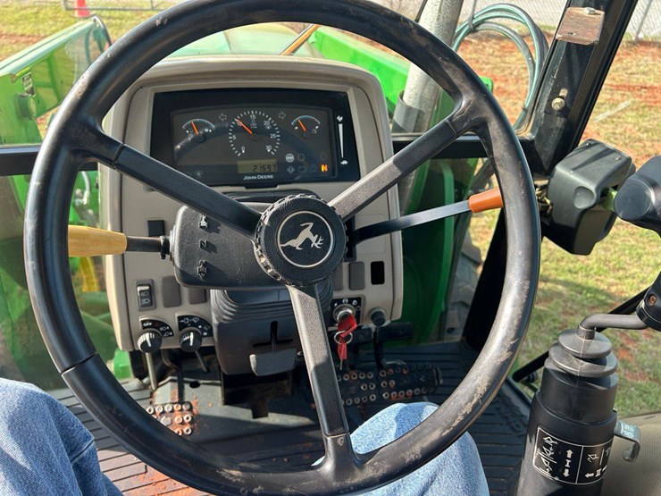2010-john-deere-6115d-image-28