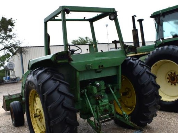 john-deere-4030-image-11