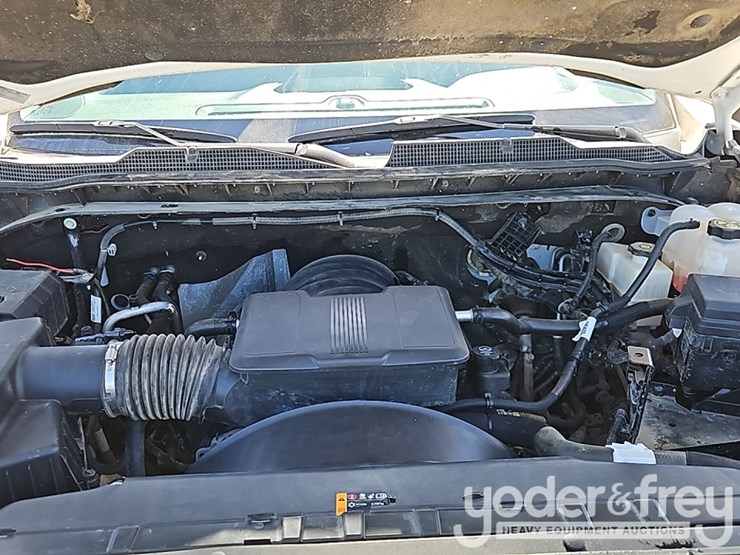 2022-chevrolet-2500hd-image-16