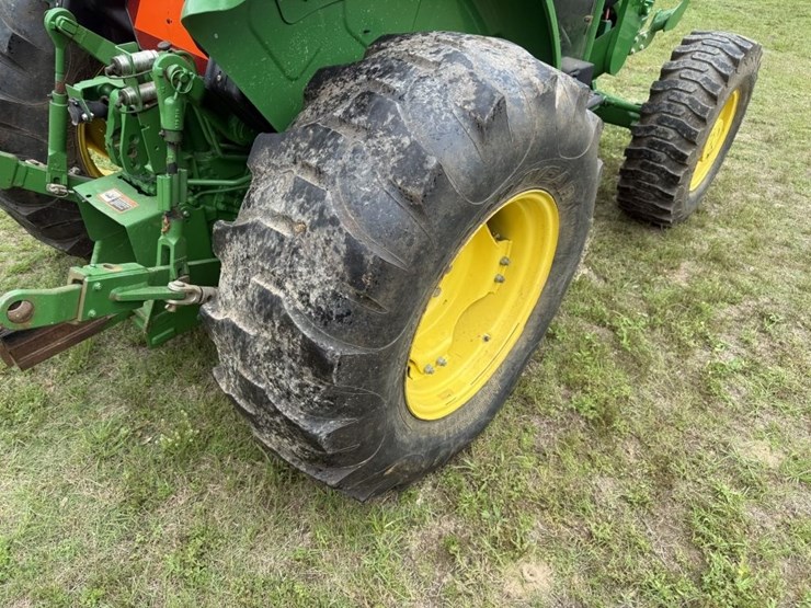 2020-john-deere-5075e-image-14