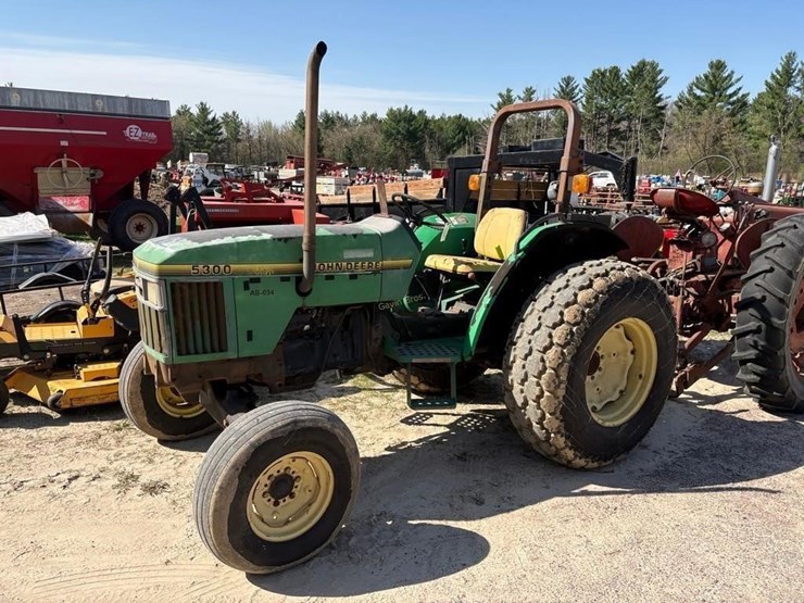 john-deere-5300-image-1