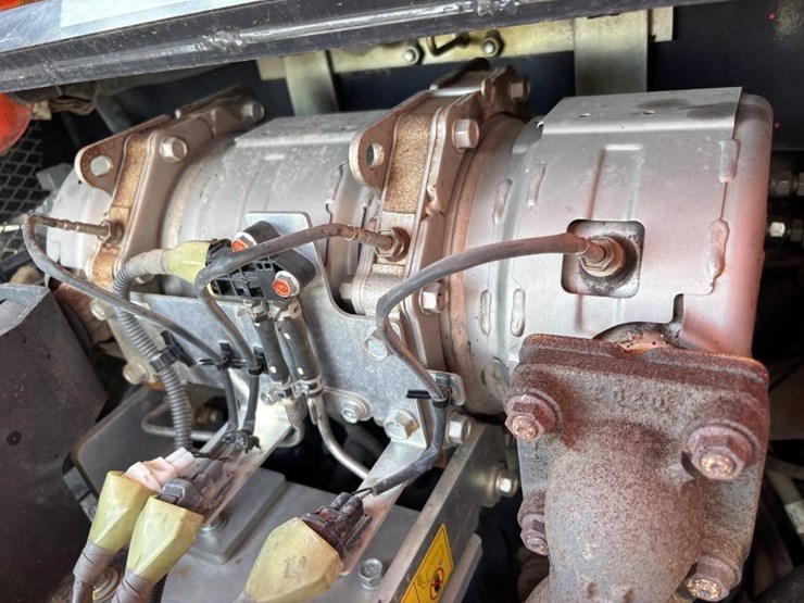 2021-kubota-svl75-2-image-38