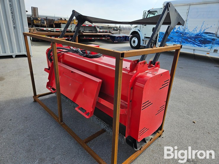 2025-massey-ferguson-730-image-5