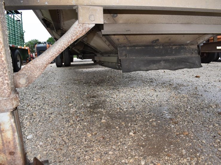 1996-wilson-grain-trailer-image-15