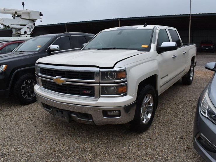 2014-chevrolet-1500-image-1