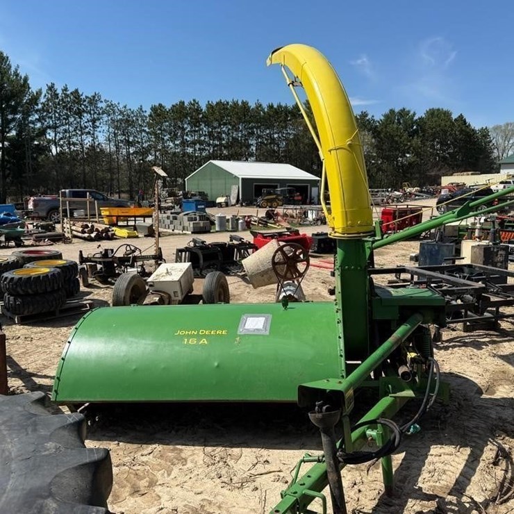 JOHN DEERE 16A