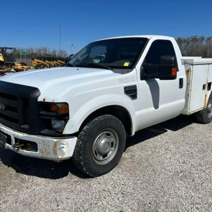 2010 FORD F250 XL