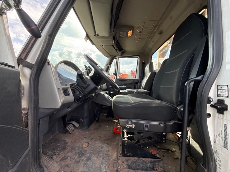 international-4400-sba-image-55