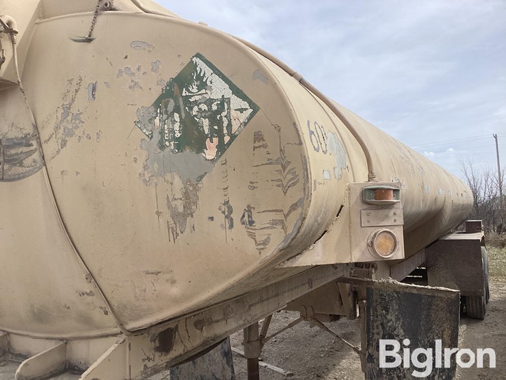 1965-fruehauf-trailer-image-10