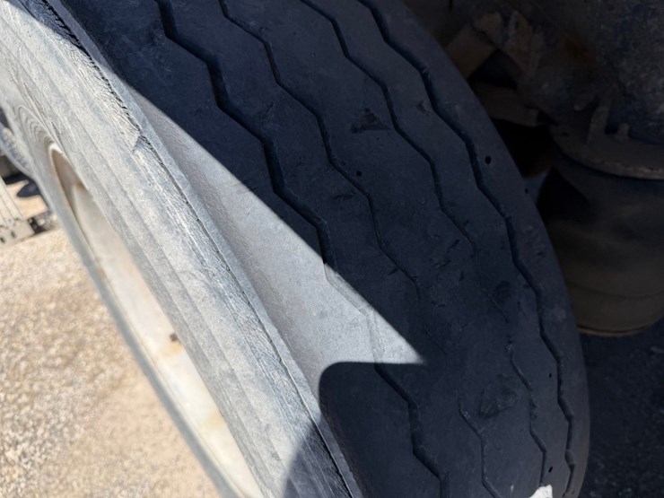 1995-mack-cl713-image-75