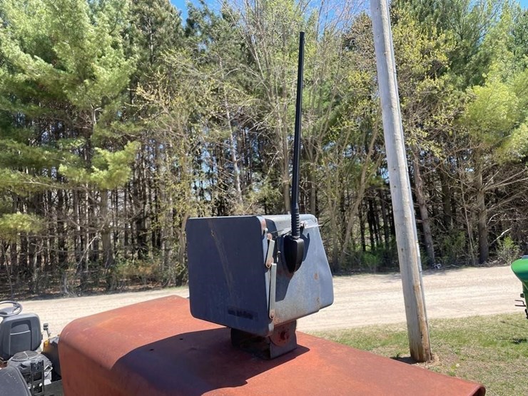 farmall-656-gas-tractor-image-11