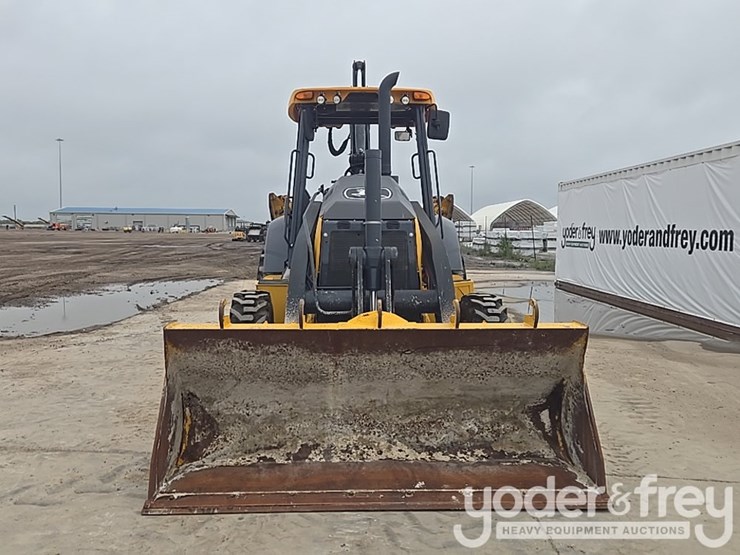 2021-deere-410l-image-8