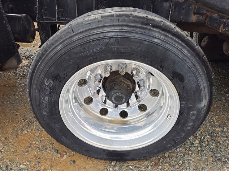 1995-peterbilt-357-image-102