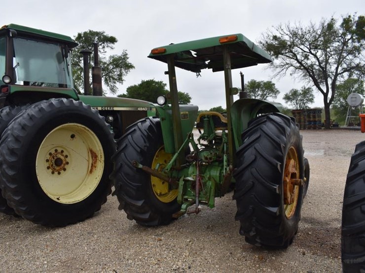 john-deere-2440-image-7