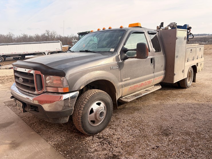 2004-ford-f350-image-1