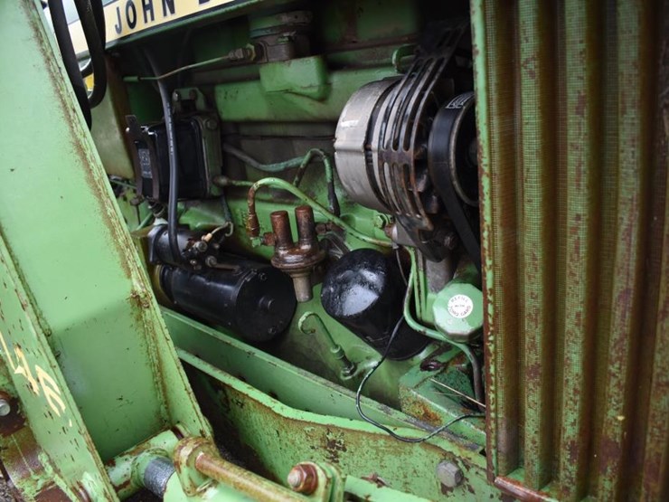 john-deere-2440-image-6