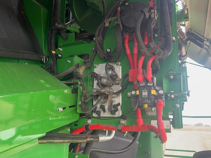 2023-john-deere-s780-image-19