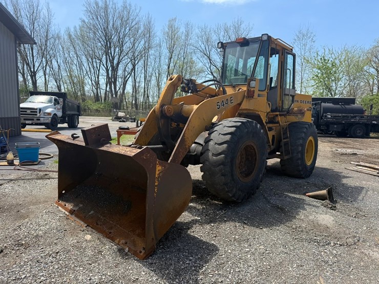 deere-544e-image-1