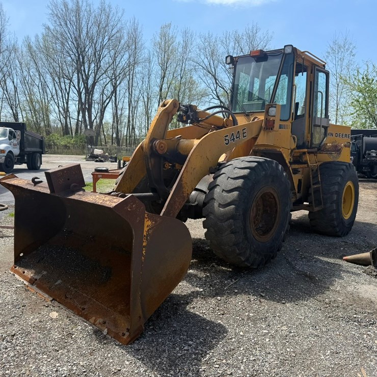 DEERE 544E