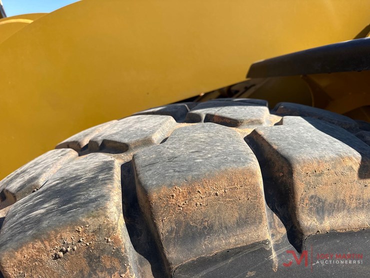 2021-caterpillar-950gc-image-11