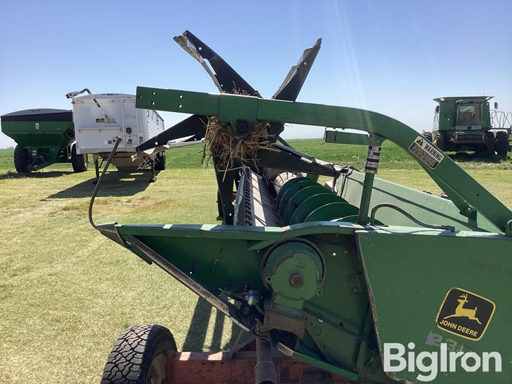 john-deere-230-image-10