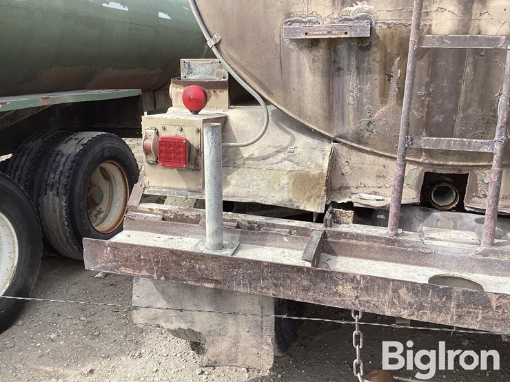 1965-fruehauf-trailer-image-15