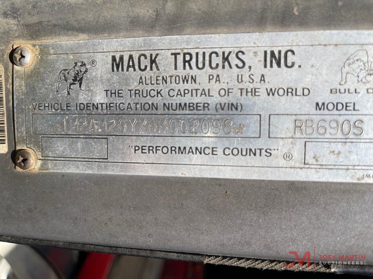 1992-mack-rb690s-image-20