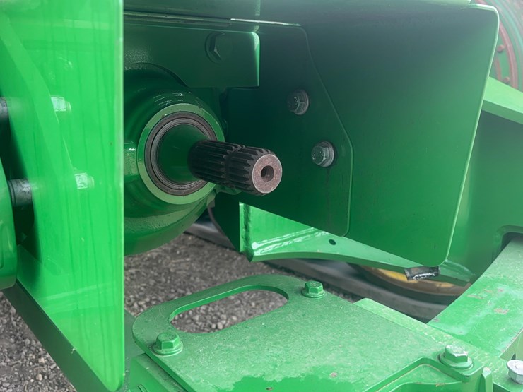 2022-john-deere-9rt-570-image-12