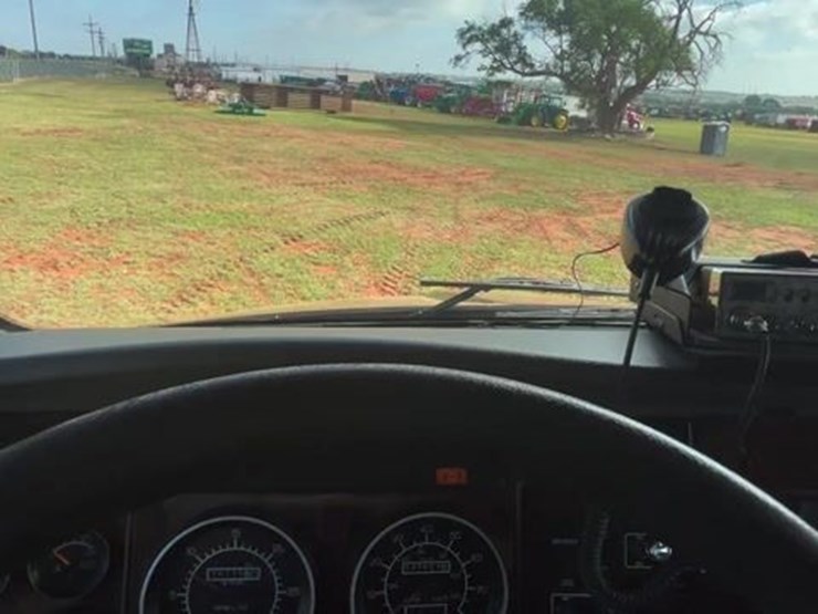 2009-kenworth-t300-image-41