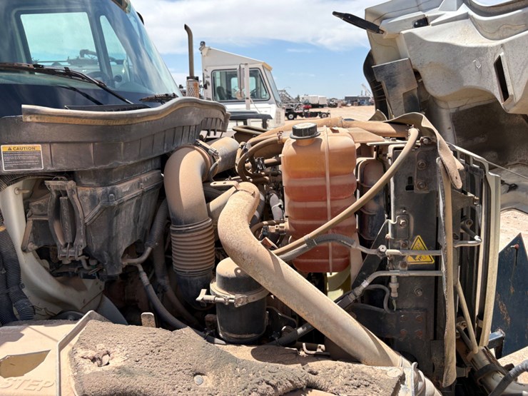 2013-international-workstar-7400-image-8