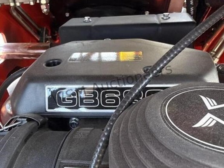 2026-sdl-380r-stand-up-skid-steer-image-9